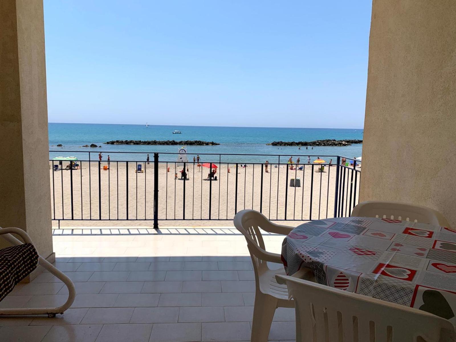 Case La Spiaggia Шака Екстериор снимка