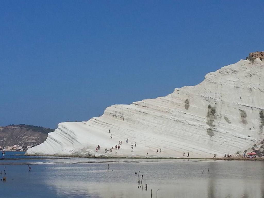 Case La Spiaggia Шака Екстериор снимка